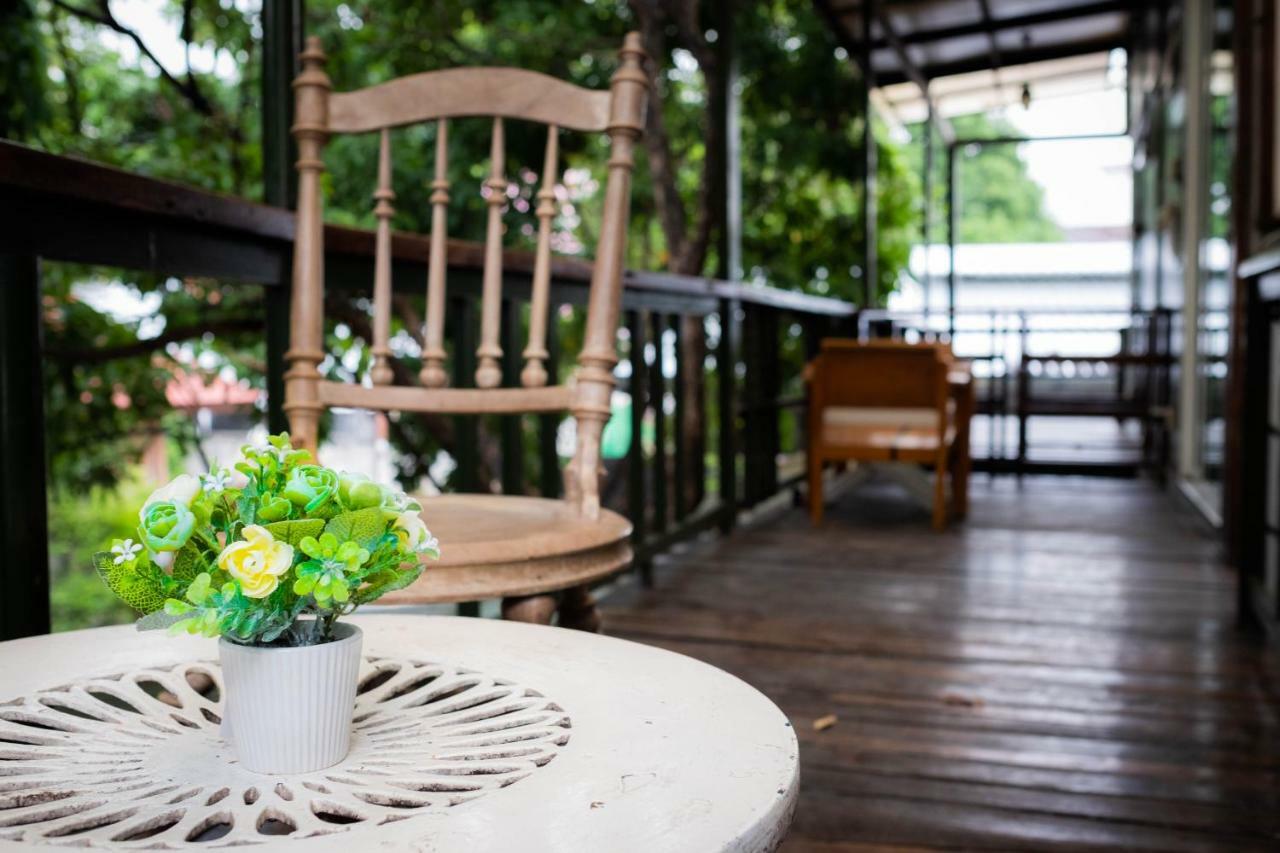 ดิ โอลด์ คาร์ เกสต์เฮาส์ เชียงใหม่ ภายนอก รูปภาพ